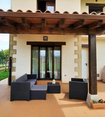 Villa Casa En Sobarzo, Junto Al Parque De Cabarceno Exterior foto