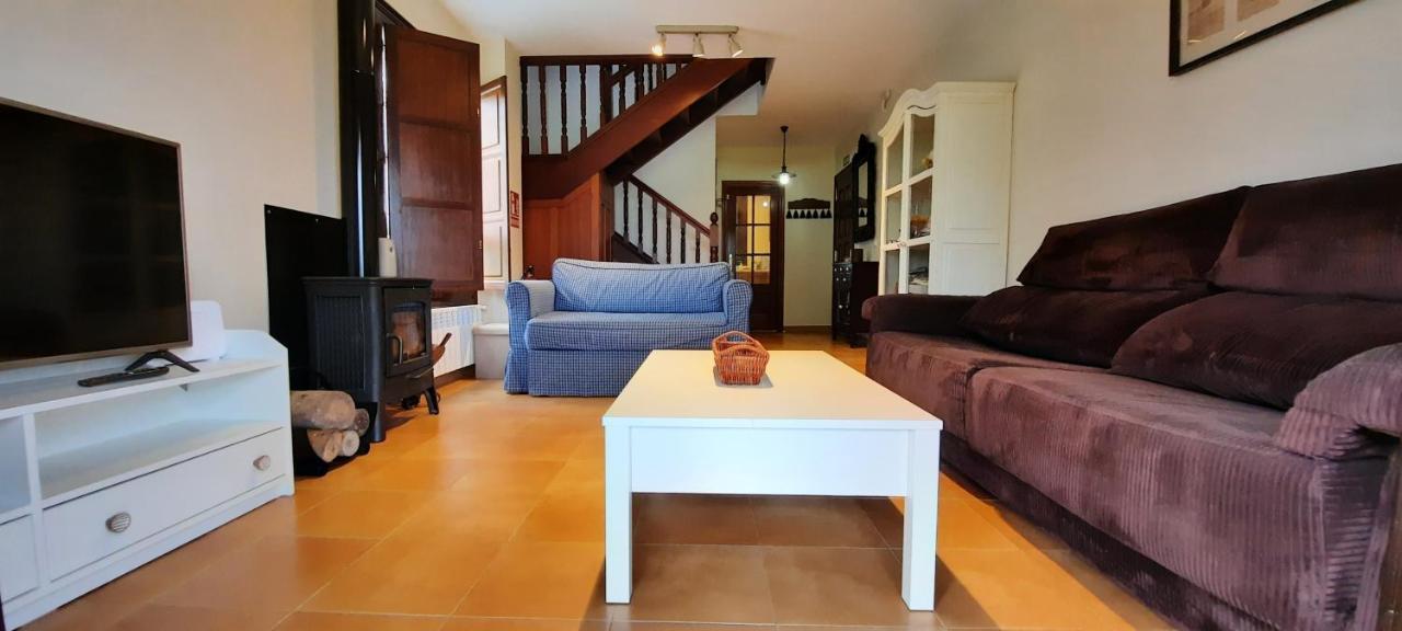 Villa Casa En Sobarzo, Junto Al Parque De Cabarceno Exterior foto