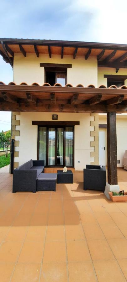 Villa Casa En Sobarzo, Junto Al Parque De Cabarceno Exterior foto