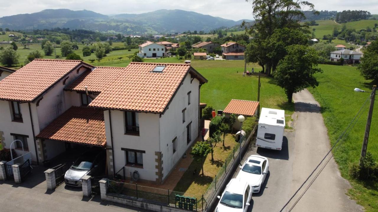 Villa Casa En Sobarzo, Junto Al Parque De Cabarceno Exterior foto